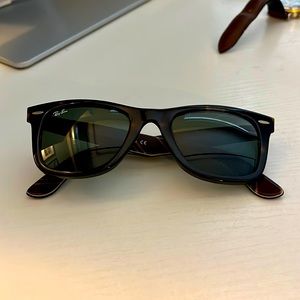 Brooks Brothers x Ray-ban sunglasses. Only worn 2-3 times. Excellent condition.